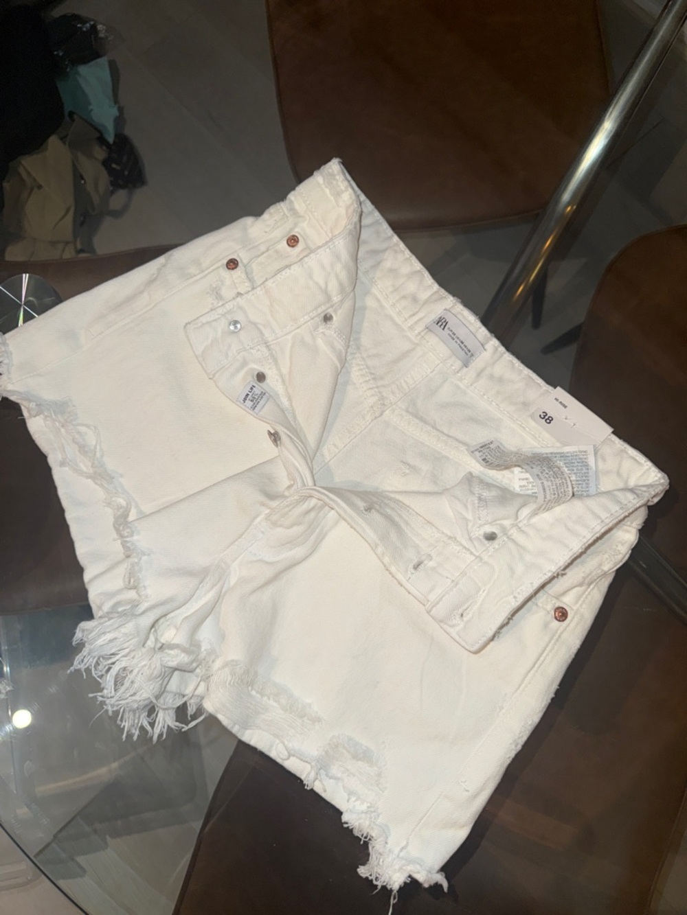 Zara White High-Waist Frayed Denim Shorts US 6 EUR 38